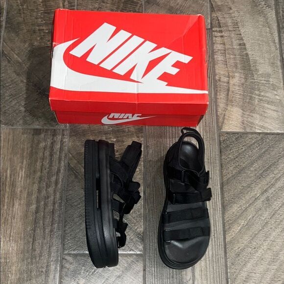 New Nike Black Platform Sandals Sporty Design - Picture 1 of 3